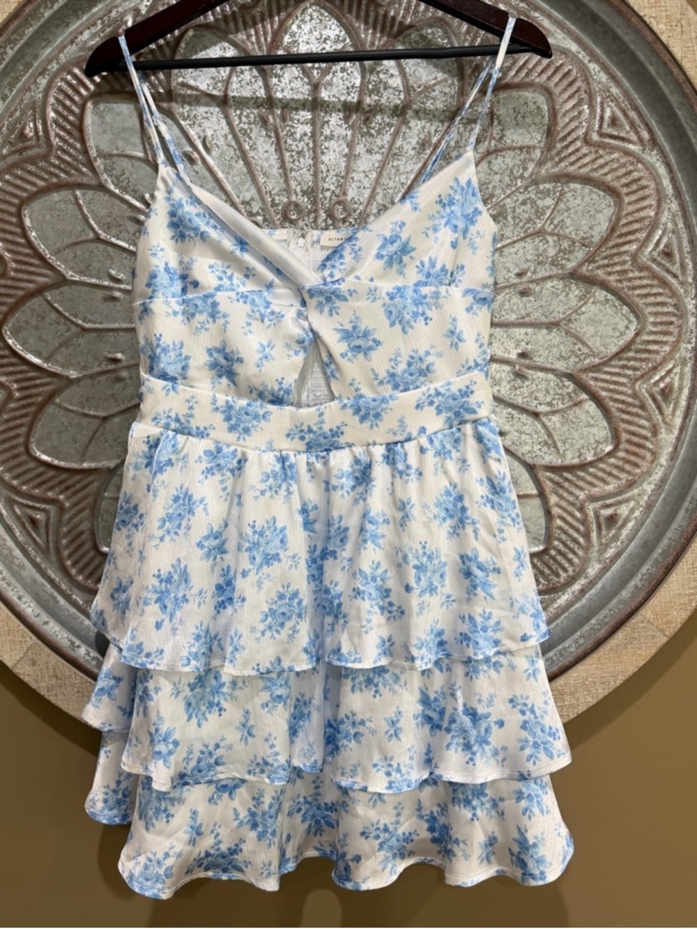 NWT- Altar'd State White & Light Blue Floral Cottage Cut Out Tiered Mini Dress - Picture 5 of 6